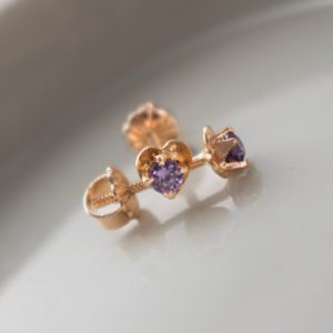 Aro oro 18k corazón amatista bebé