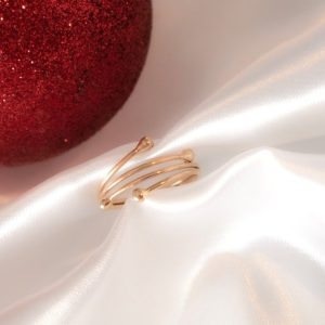 Anillo oro 18k modelo juvenil.