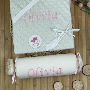 pack manta y cojín bordados