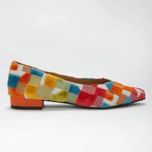 Colorful dancers from Frigiliana